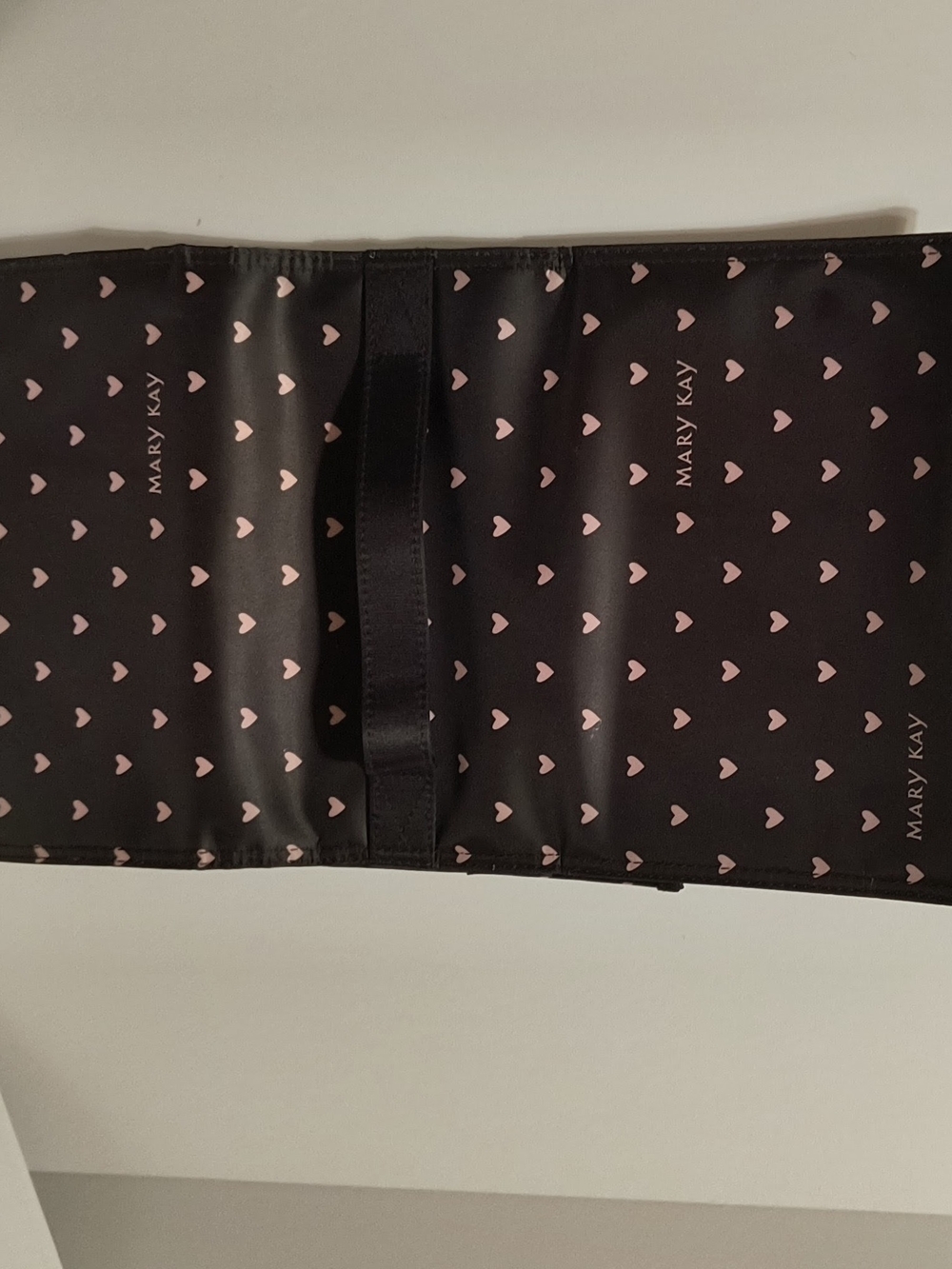 Mary Kay Black Makeup Carry Case with Pink Heart Print - Picture 5 of 6